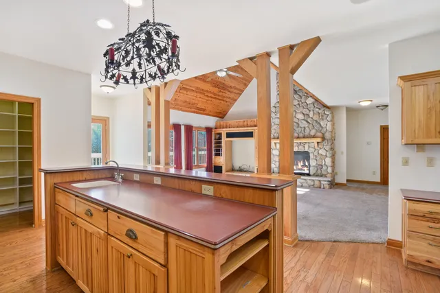 $975,000 | 369 Schraufnagel Drive, Erin, WI 53029