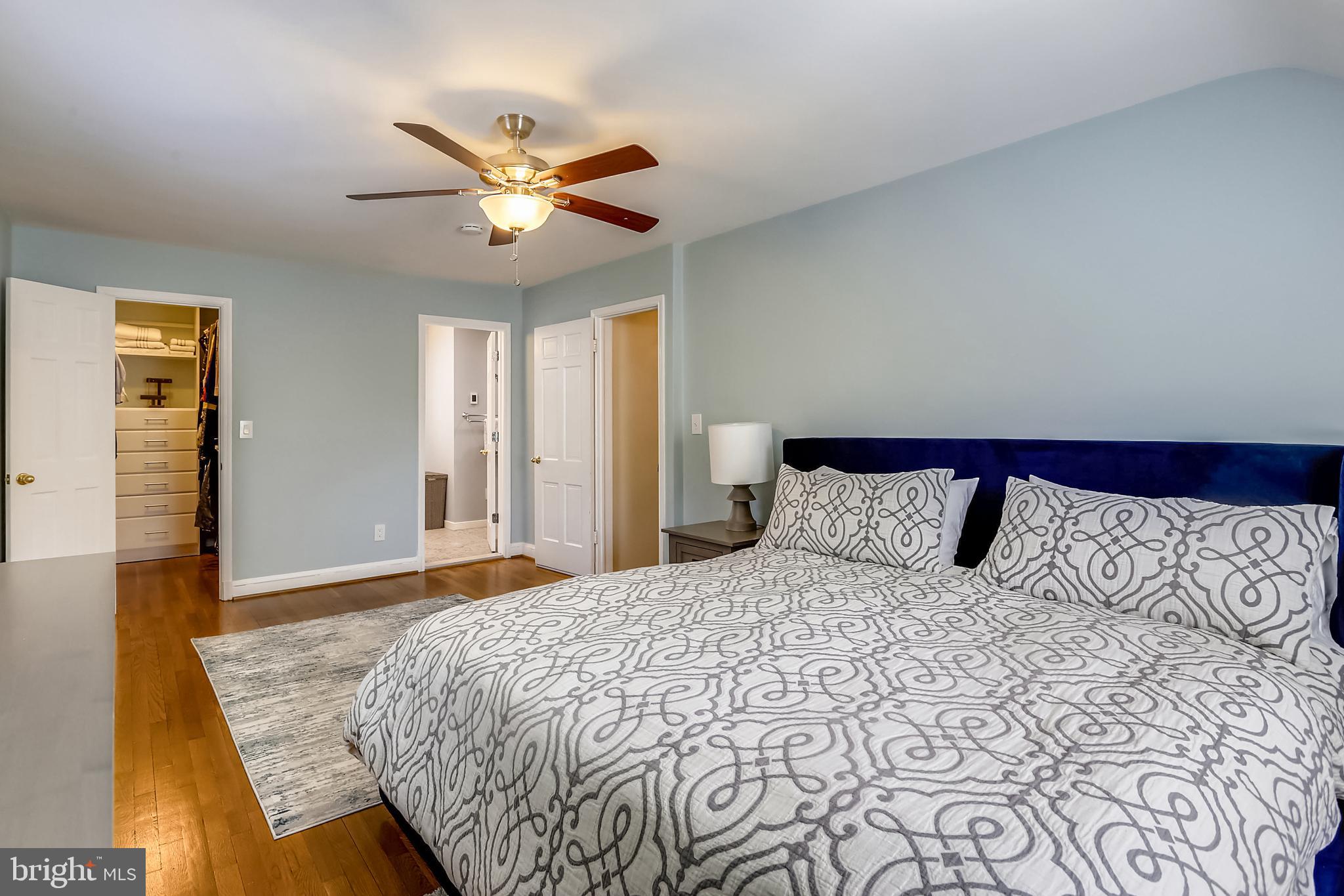 5617 Overlea Road Bethesda, MD 20816 - Photo 17 of 34 Primary Bedroom