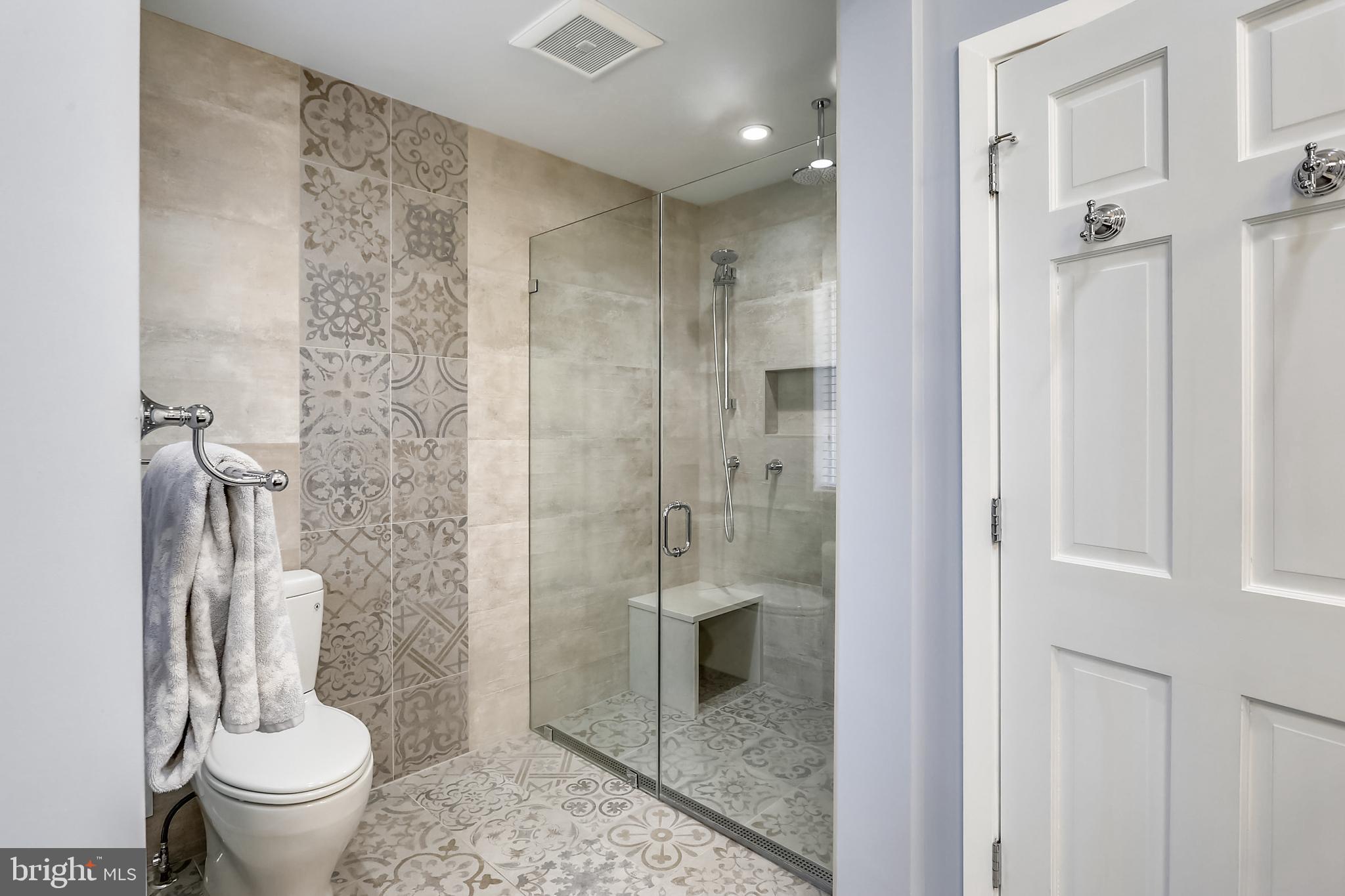 5617 Overlea Road Bethesda, MD 20816 - Photo 18 of 34 Primary Bath - wonderful glass shower
