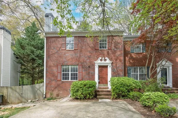 $2,400 | 635 Anderson Walk, Marietta, GA 30062