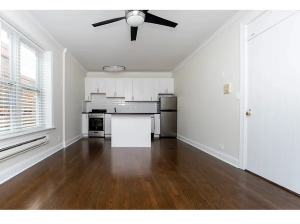 $1,645 | 918 Green Bay Road, Unit 3C, Winnetka, IL 60093