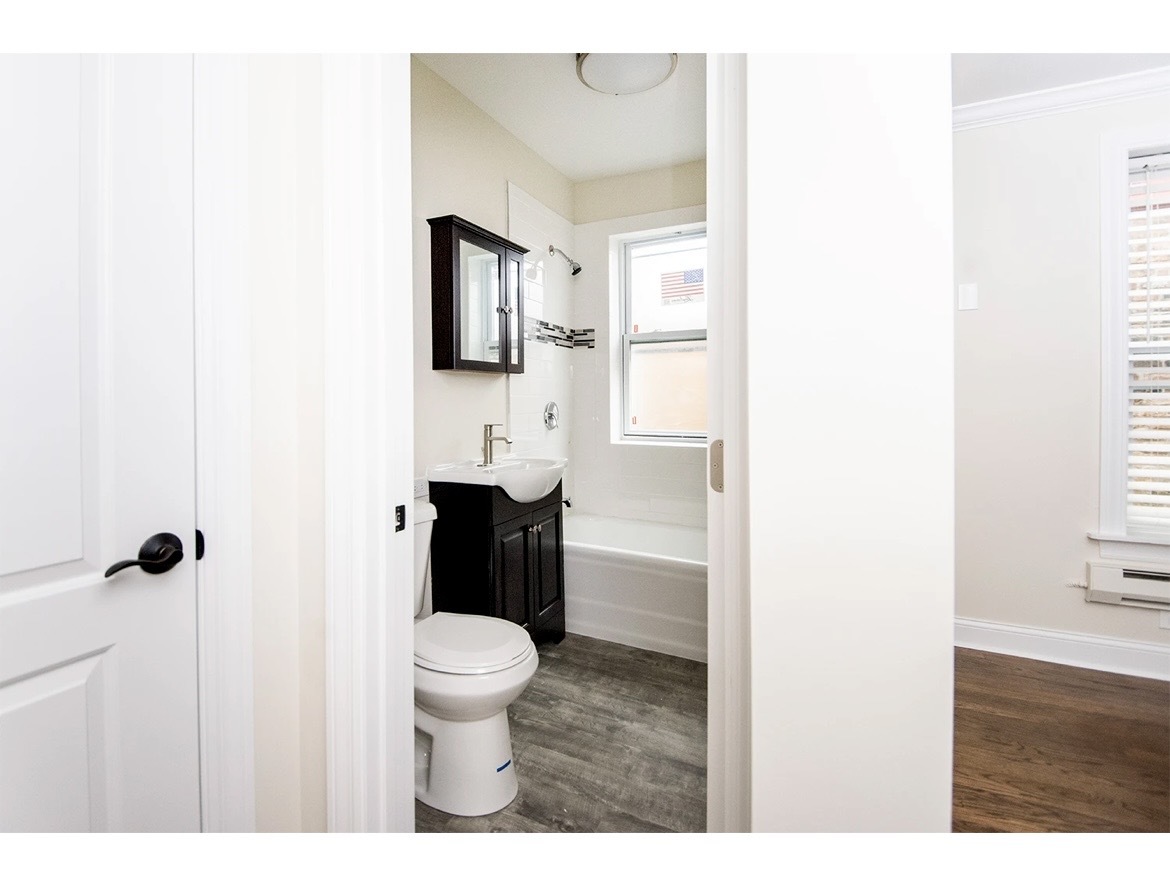 918 Green Bay Road, Unit 3C Winnetka, IL 60093 - Photo 9 of 10