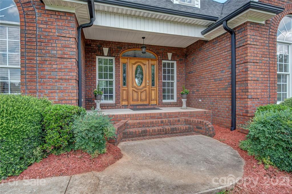 936 Ferguson Ridge Road Gastonia, NC 28052 - Photo 3 of 30 a front view of a house