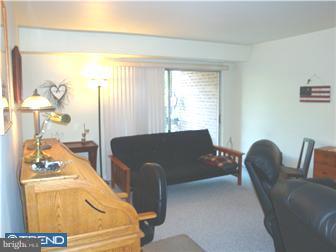 165-4 Echelon Road Voorhees, NJ 08043 - Photo 5 of 12 Gallery Image 5