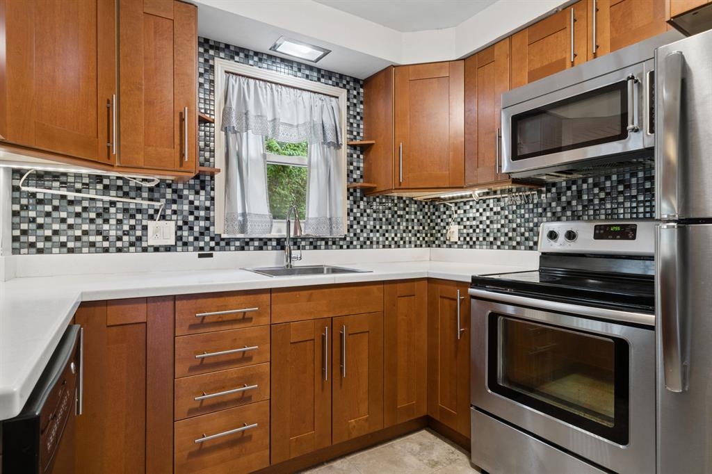 610 Cascade Road Pittsburgh, PA 15221 - Photo 14 of 33