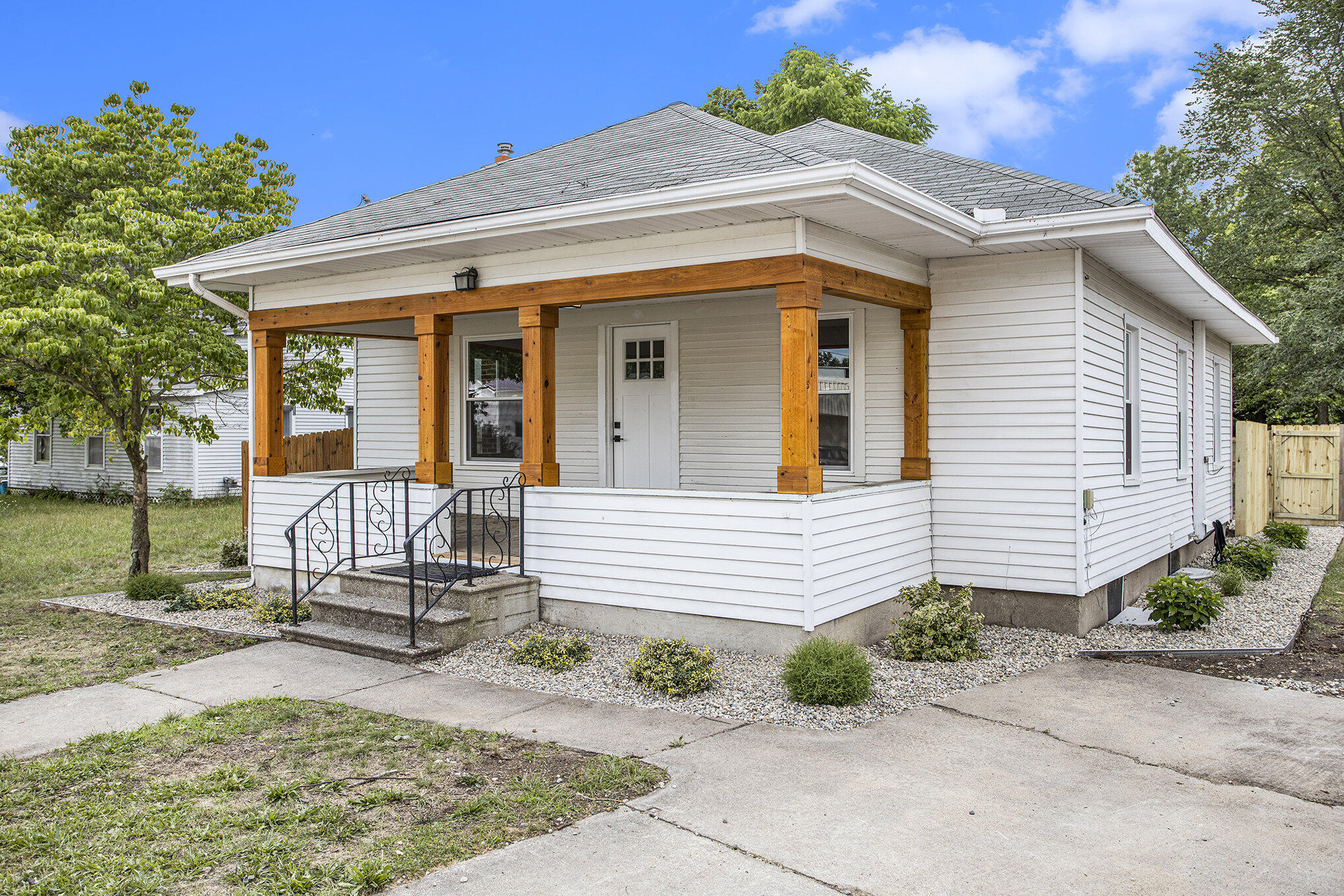 105 Fayette Augusta, MI 49012 - Photo 1 of 27 001_dng-34