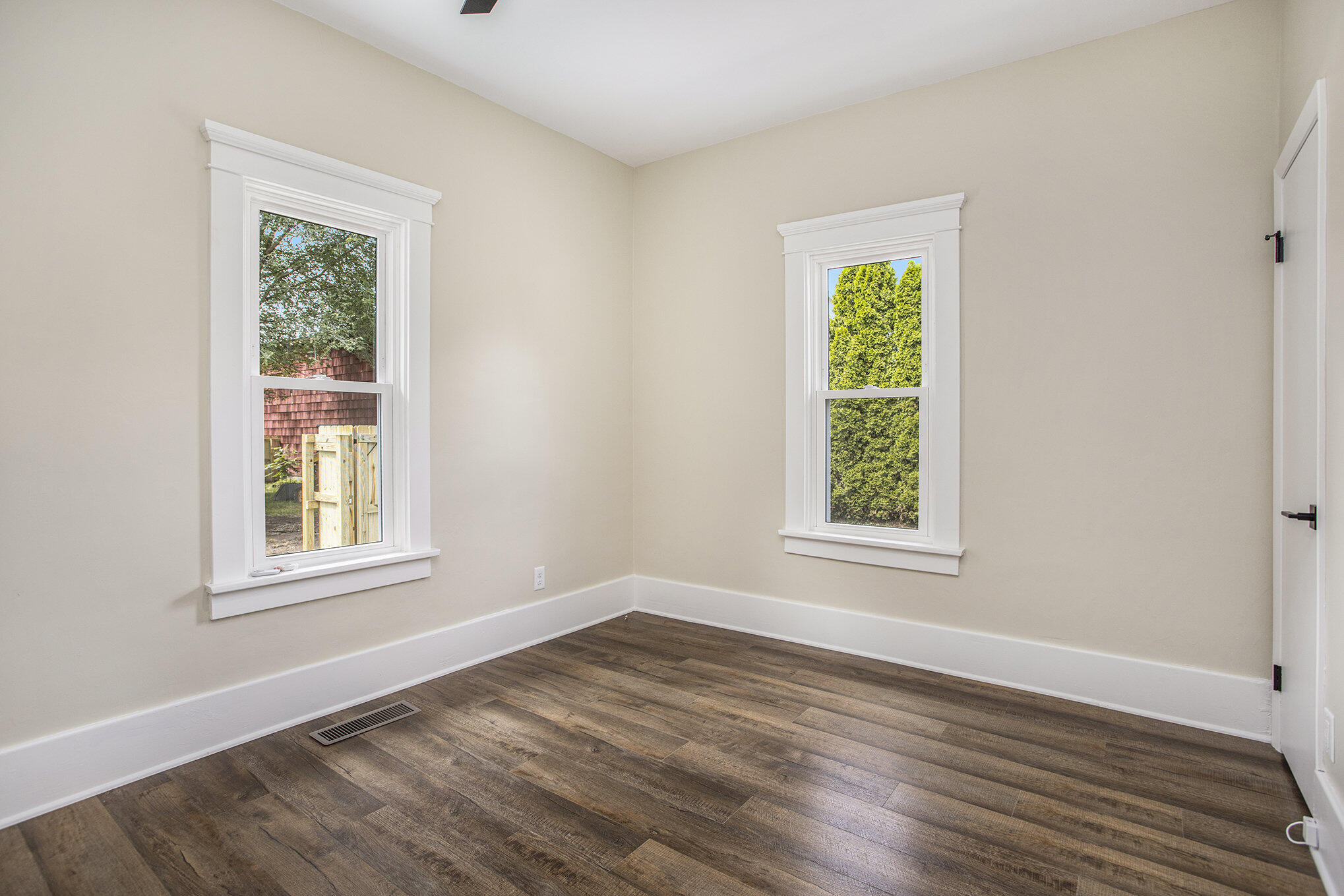 105 Fayette Augusta, MI 49012 - Photo 14 of 27 016_dng-15