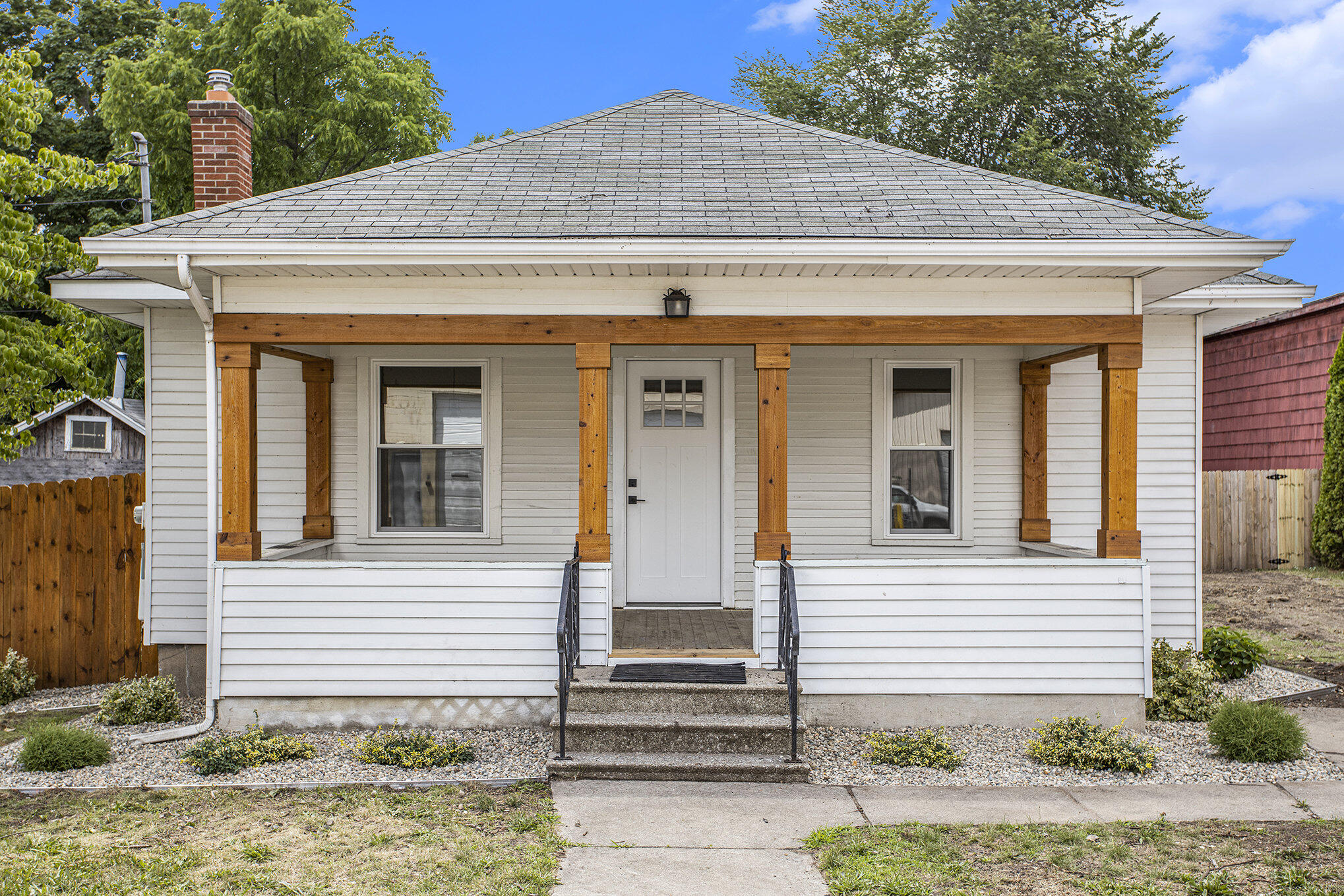 105 Fayette Augusta, MI 49012 - Photo 2 of 27 005_dng-36