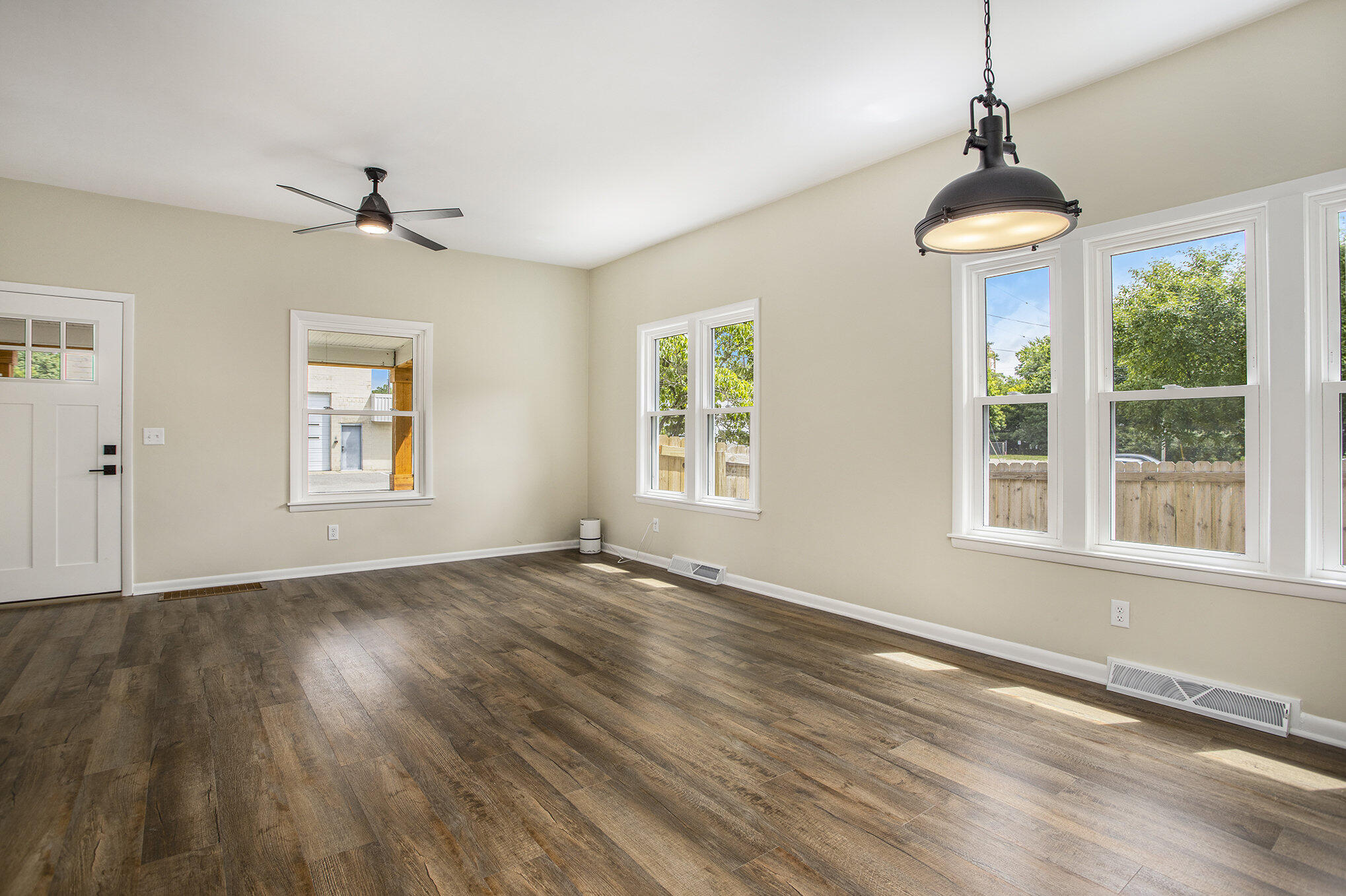 105 Fayette Augusta, MI 49012 - Photo 7 of 27 007_dng-3