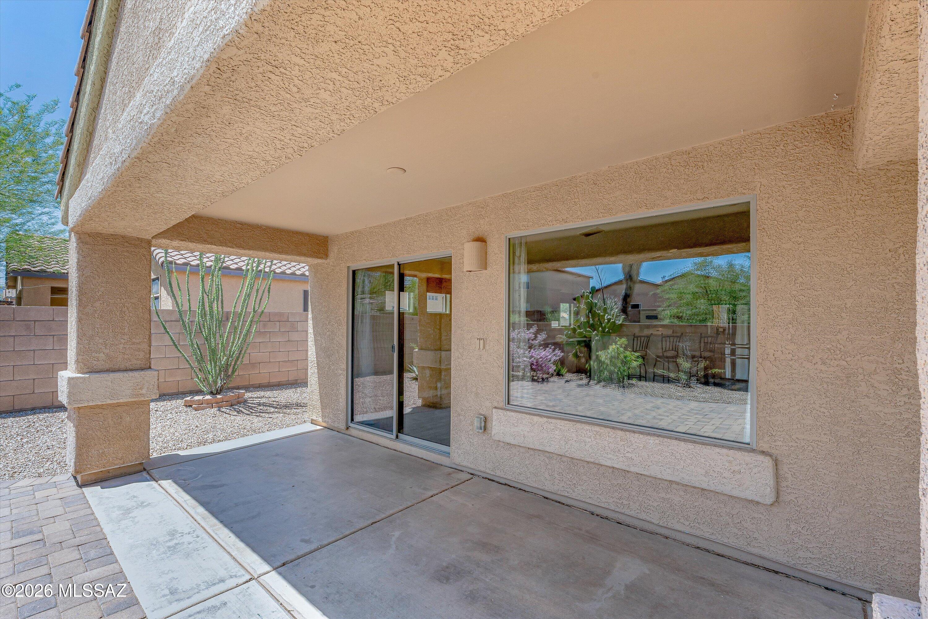 513 South Stone Bench Road Vail, AZ 85641 - Photo 33 of 39 Covered patio ideal for outdoor entertaining.