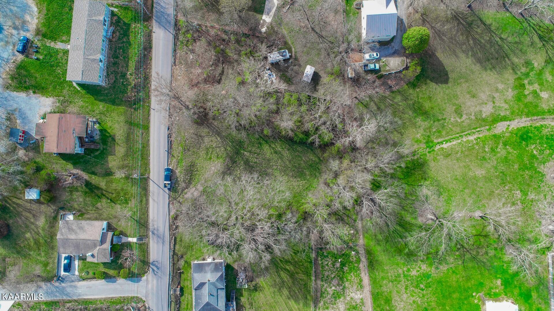 135 Blazer Street Newport, TN 37821 - Photo 3 of 12 3