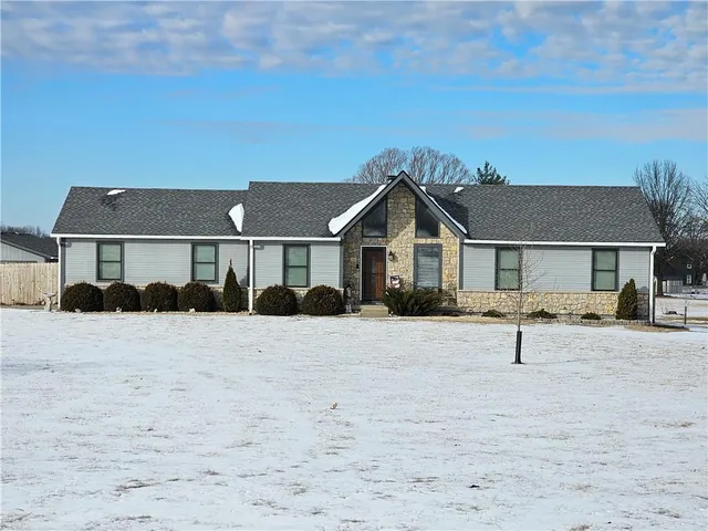 $499,000 | 11808 East 246th Street, Peculiar, MO 64078