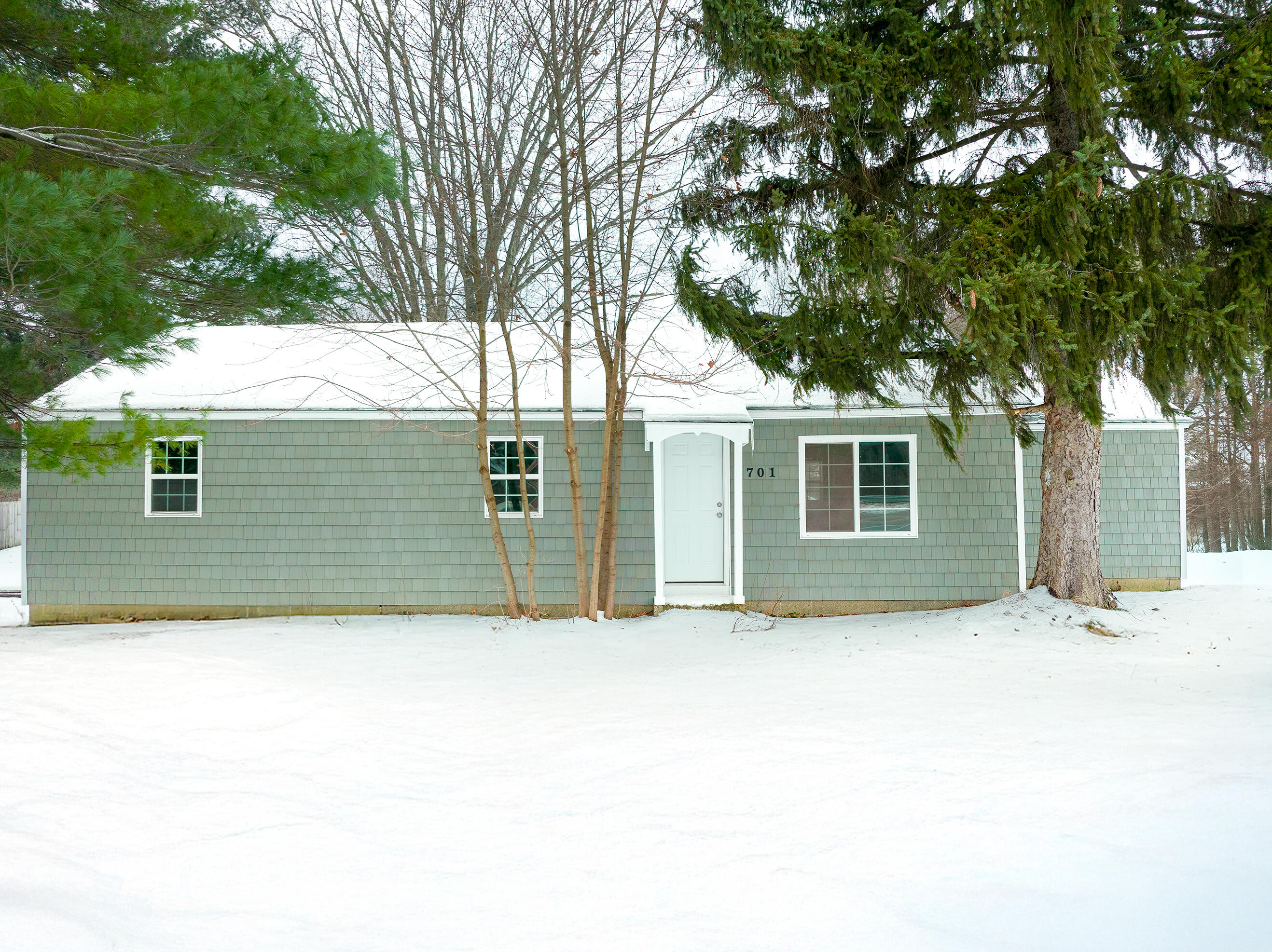 3701 Holton Road Muskegon, MI 49445 - Photo 1 of 22 1. Ext. Front - Center