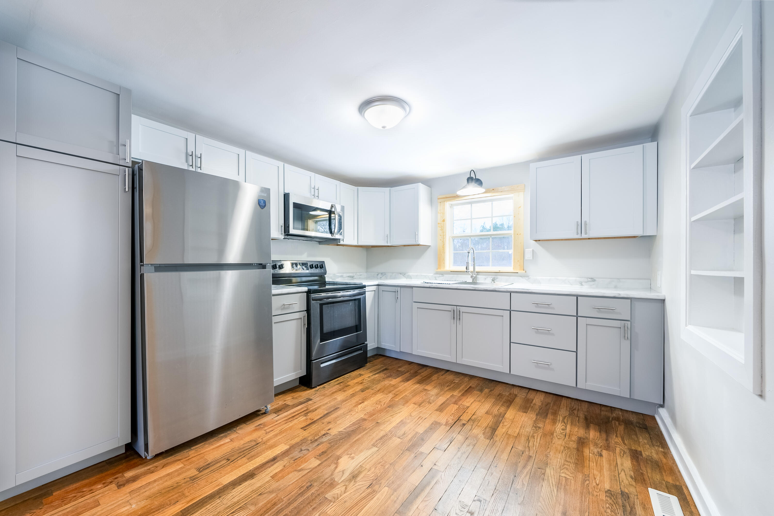 3701 Holton Road Muskegon, MI 49445 - Photo 5 of 22 12. Kitchen 1-1