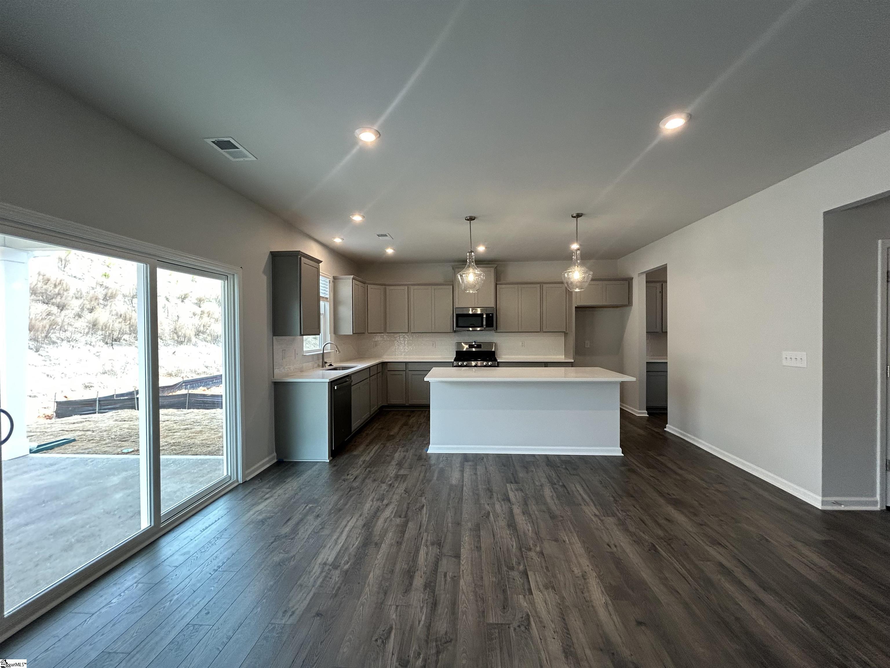 215 Thurgood Drive Extension Greenville, SC 29607 - Photo 4 of 38