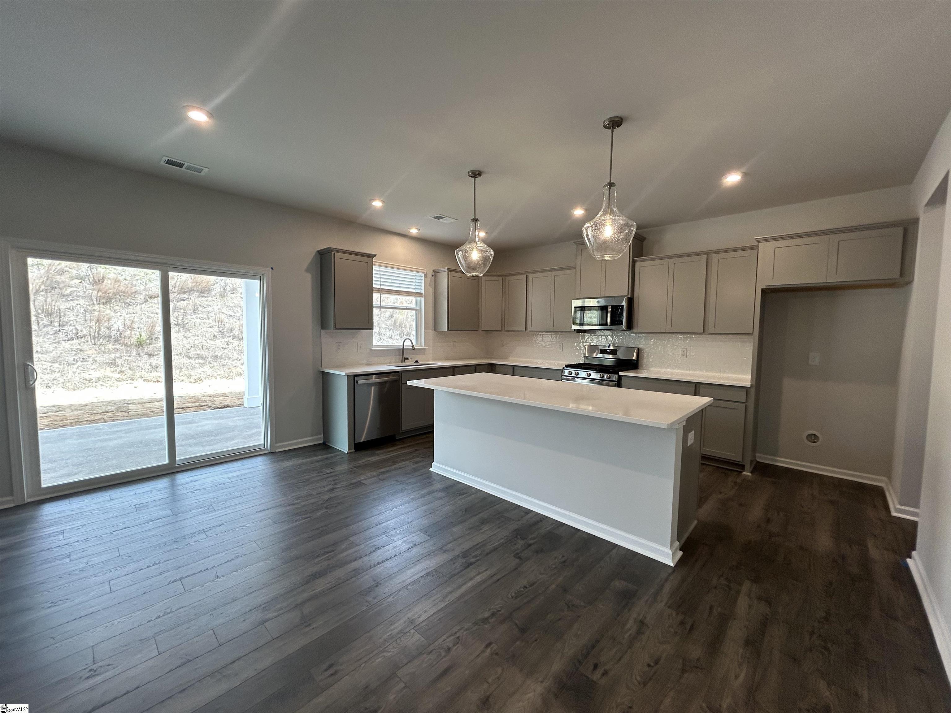 215 Thurgood Drive Extension Greenville, SC 29607 - Photo 7 of 38