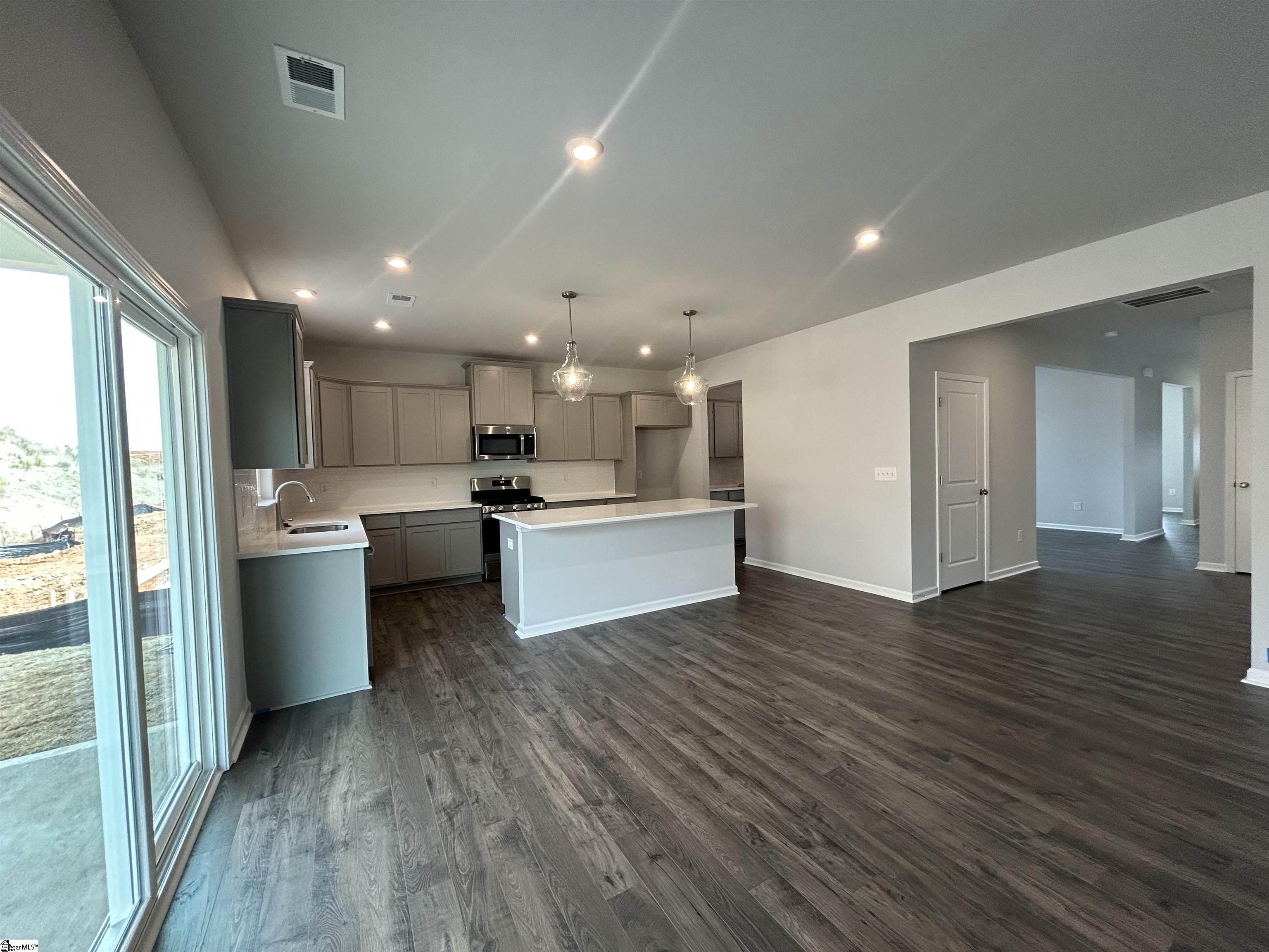 215 Thurgood Drive Extension Greenville, SC 29607 - Photo 9 of 38