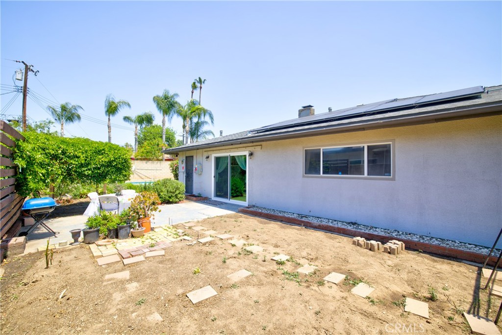 1140 North Belden Avenue Rialto, CA 92376 - Photo 28 of 37 a house with a outdoor space