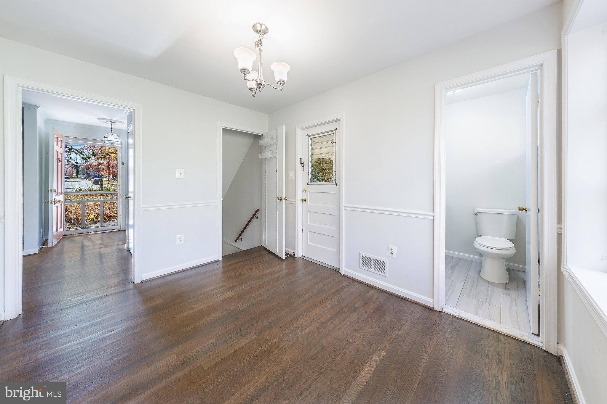 6800 Quebec Court Springfield, VA 22152 - Photo 6 of 44 Eat-In Kitchen w/ Half Bath
