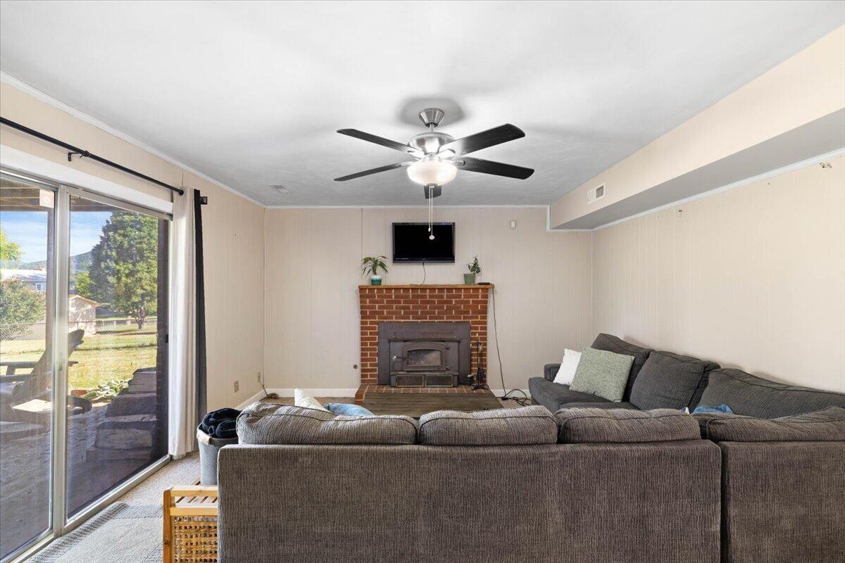 7248 Old Mountain Road Roanoke, VA 24019 - Photo 15 of 41 15-Interior-1