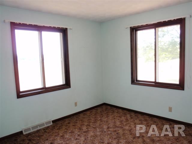 2800 South Zessin Road Trivoli, IL 61569 - Photo 8 of 15