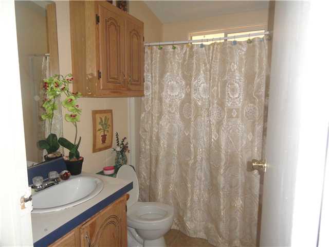 1638 Calavo Road, Unit 46 Fallbrook, CA 92028 - Photo 5 of 11