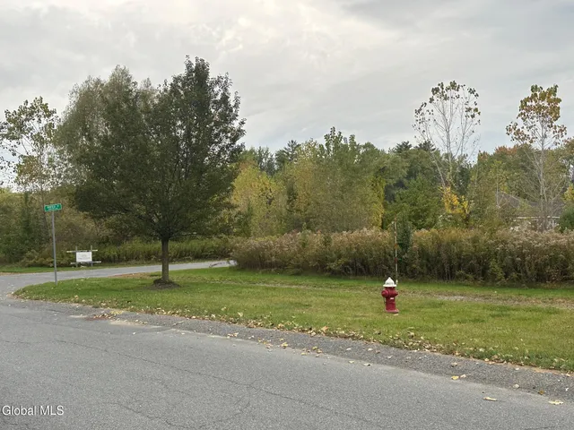 $750,000 | 59 Bay Road, Queensbury, NY 12804