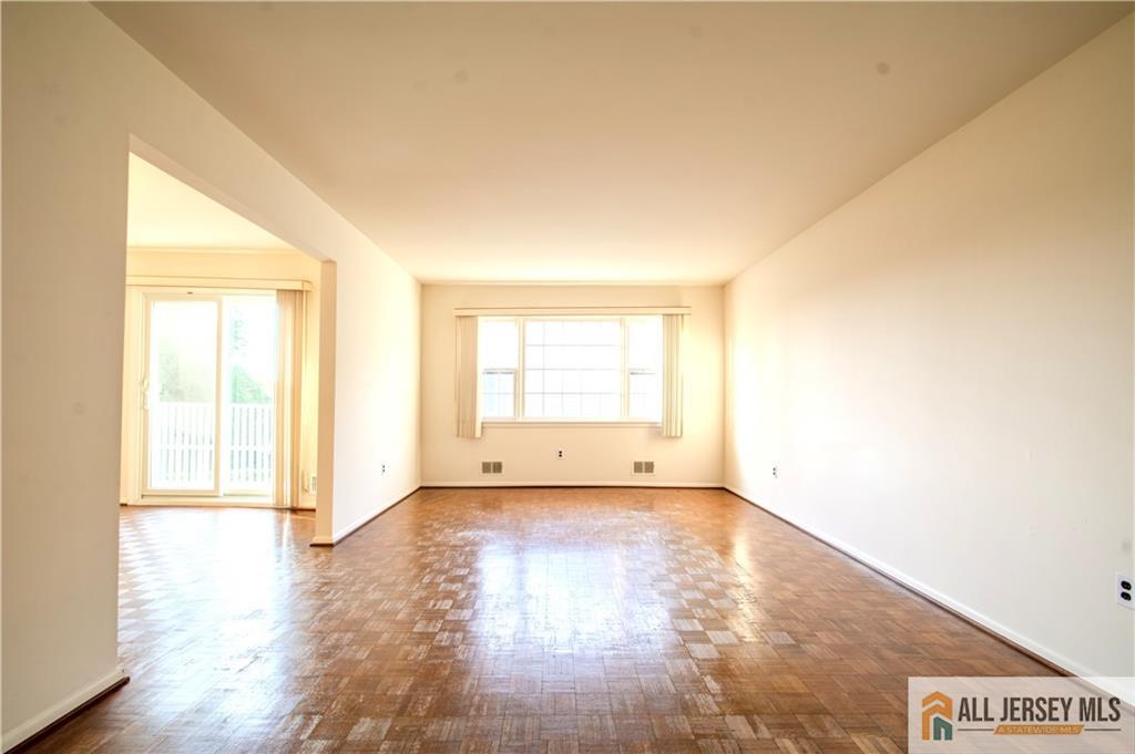 8 Windy Hill Road Metuchen, NJ 08840 - Photo 12 of 51