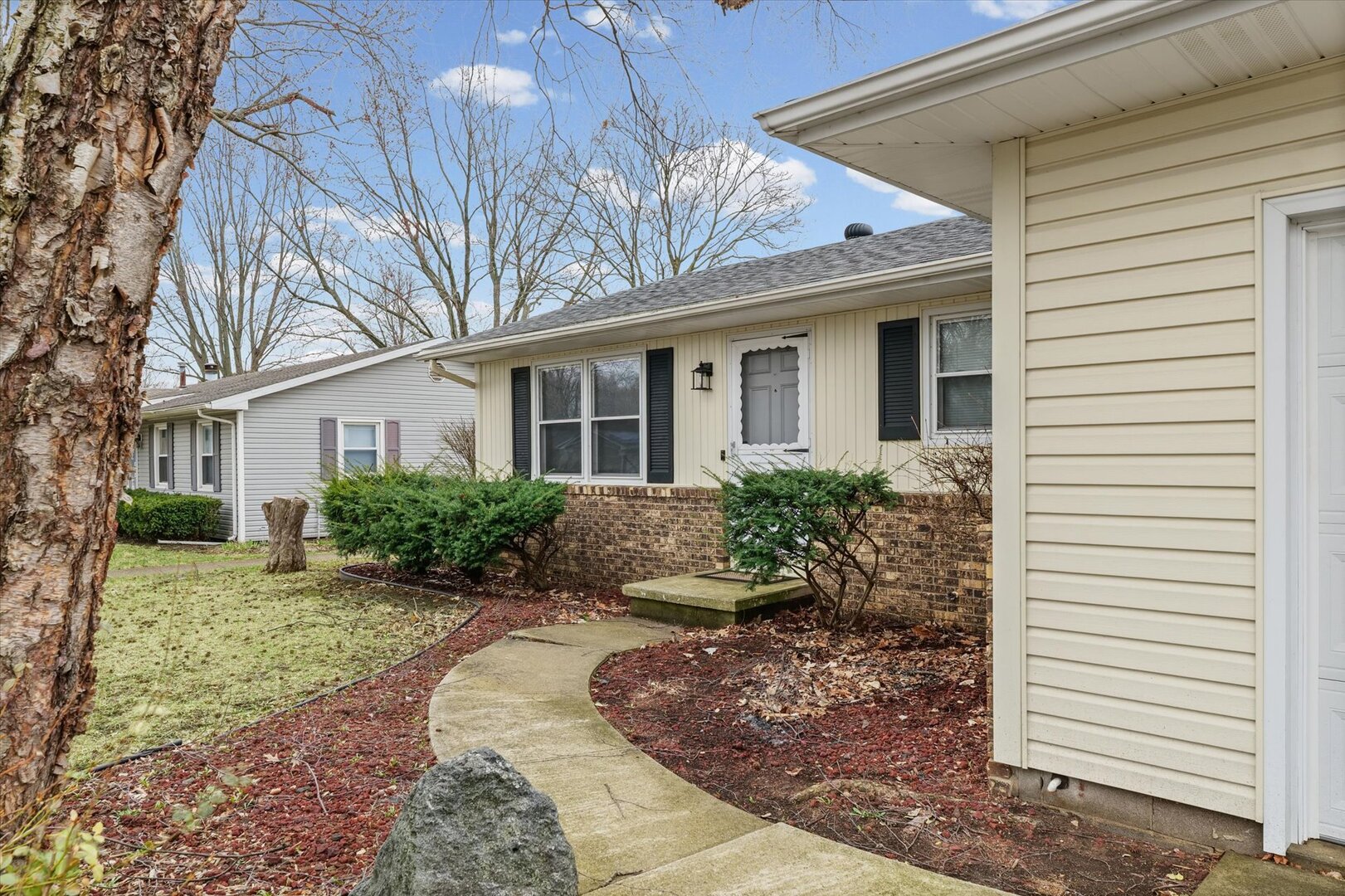 2307 Branch Road Champaign, IL 61821 - Photo 5 of 33 Gallery Image 5