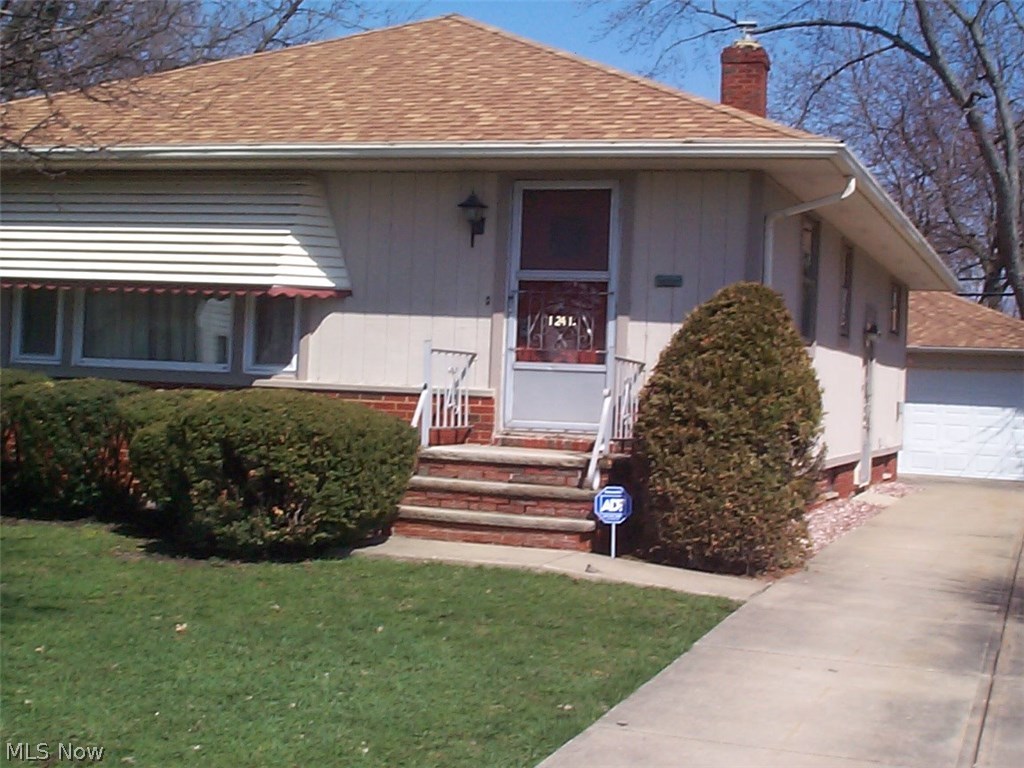 1241 Mayfield Ridge Road Cleveland, OH 44124 - Photo 1 of 28