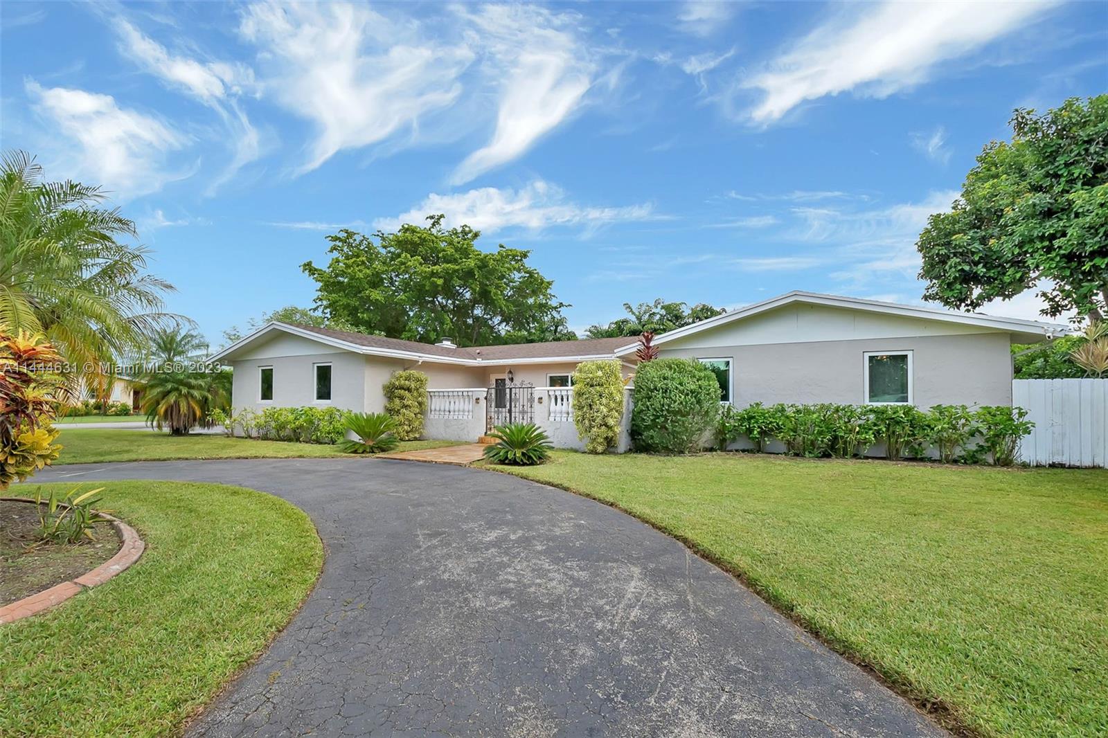 8965 Southwest 177th Ter  