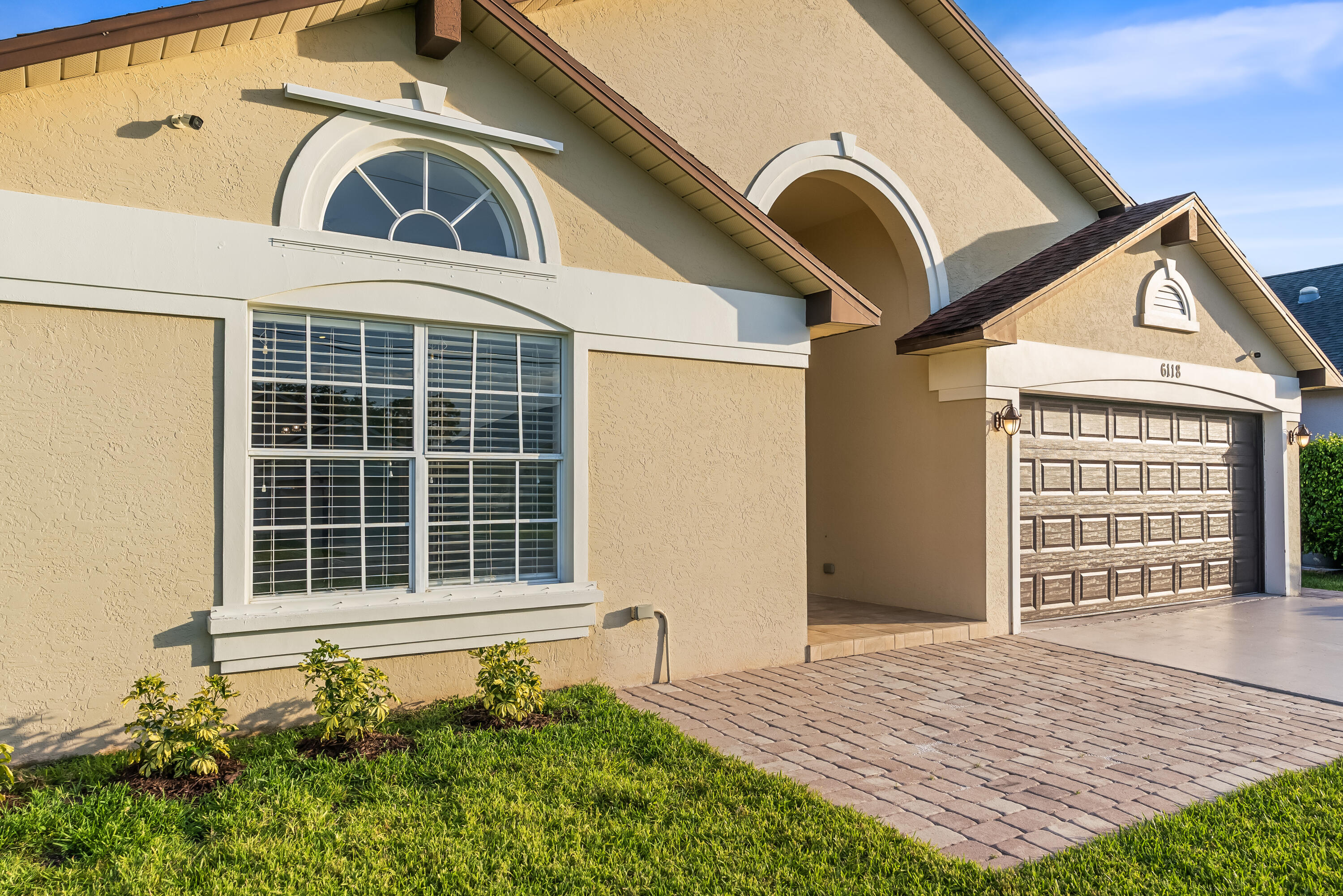 6118 Pompano Street Jupiter, FL 33458 - Photo 2 of 43 DSC03293