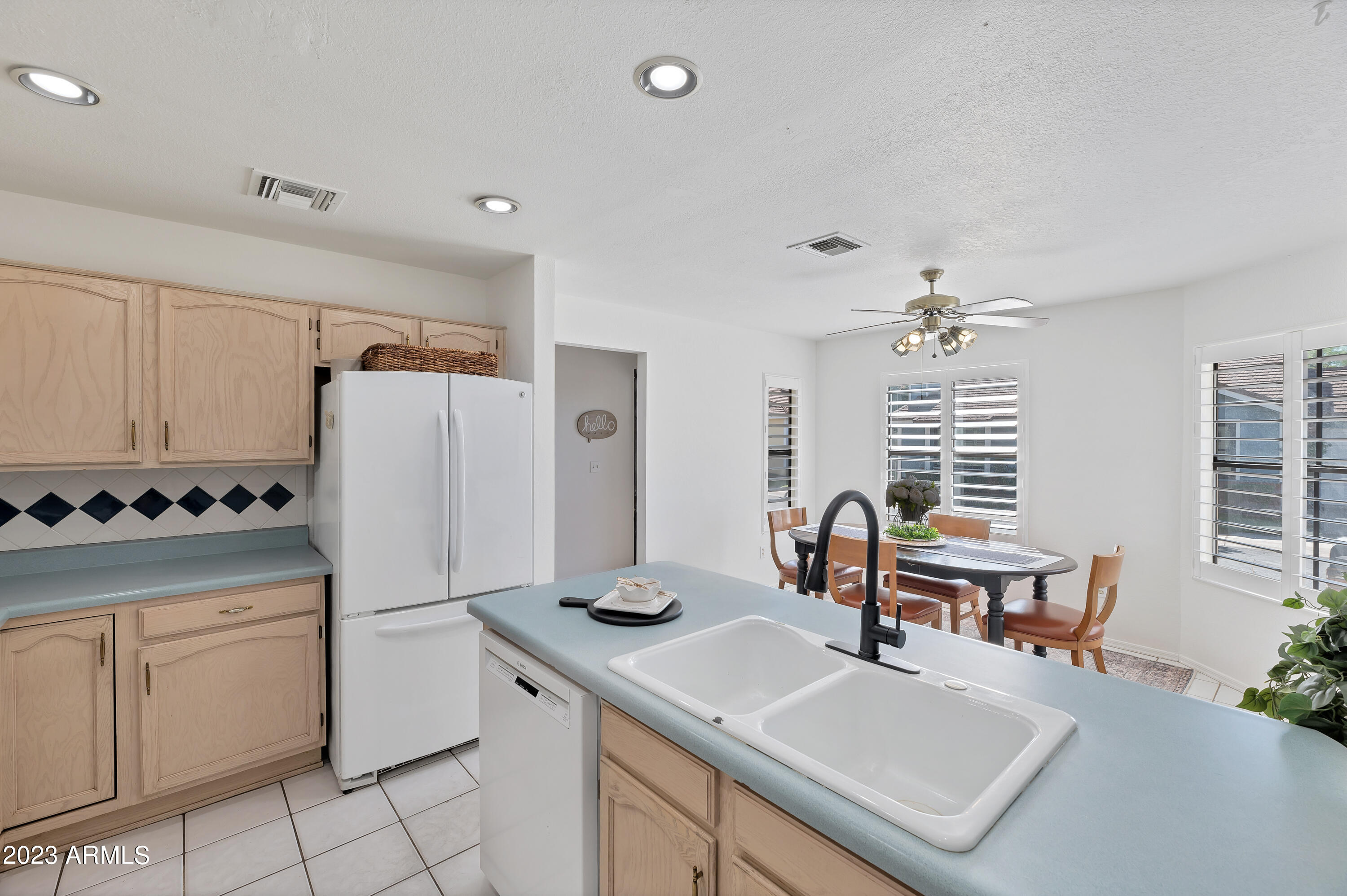 140 East Danbury Road Phoenix, AZ 85022 - Photo 18 of 36 QP--11