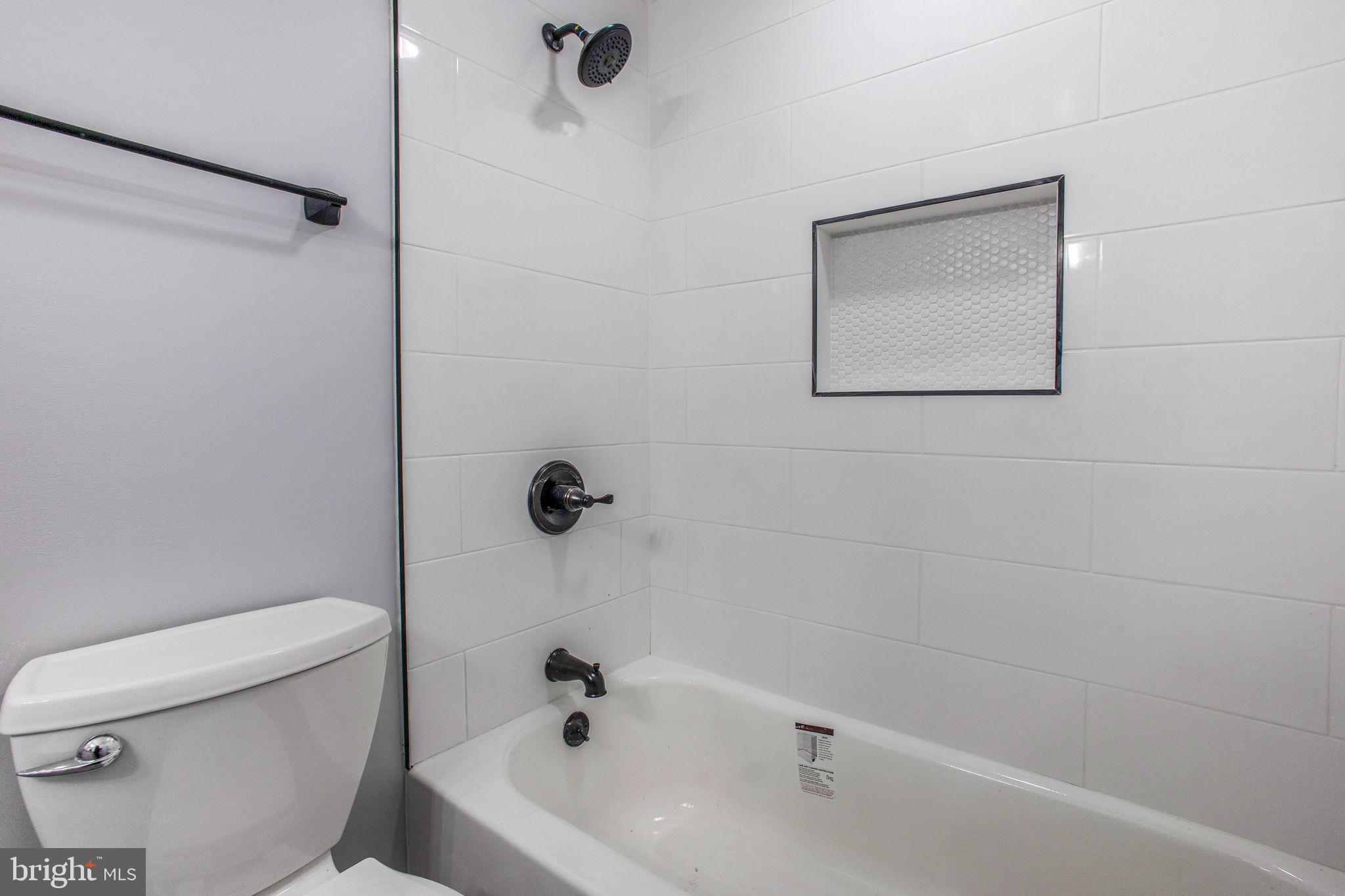 9063 Flamepool Way Columbia, MD 21045 - Photo 14 of 19 Upstairs Bathroom