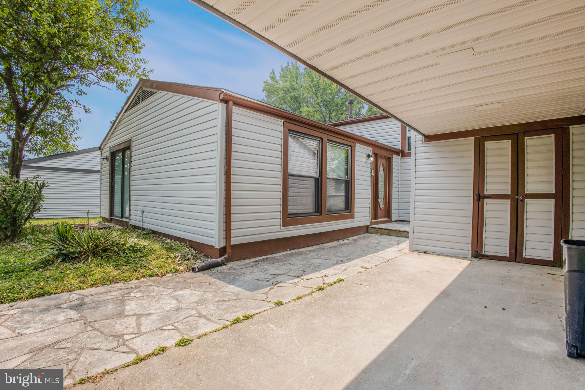 9063 Flamepool Way Columbia, MD 21045 - Photo 2 of 19