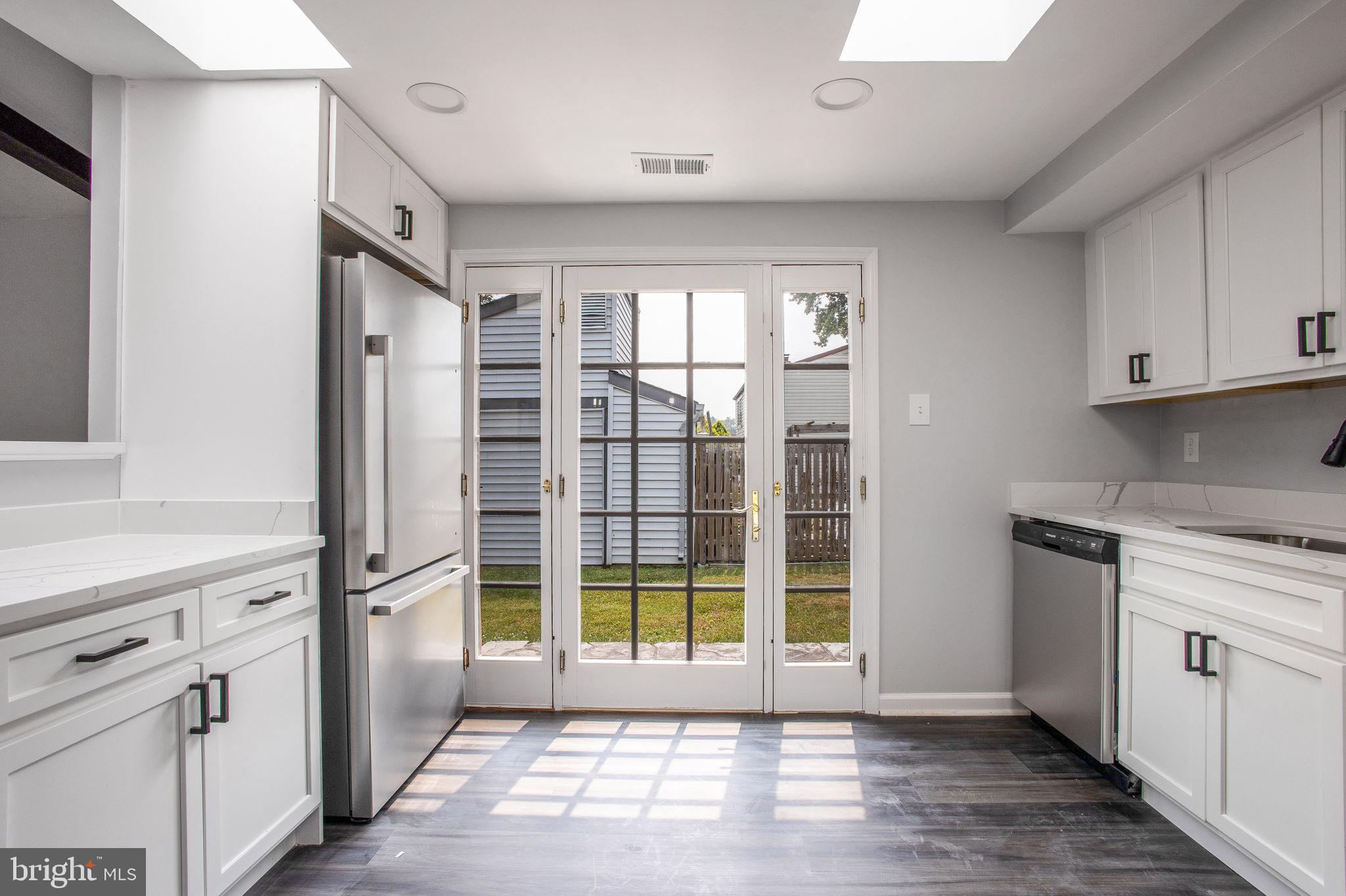 9063 Flamepool Way Columbia, MD 21045 - Photo 6 of 19