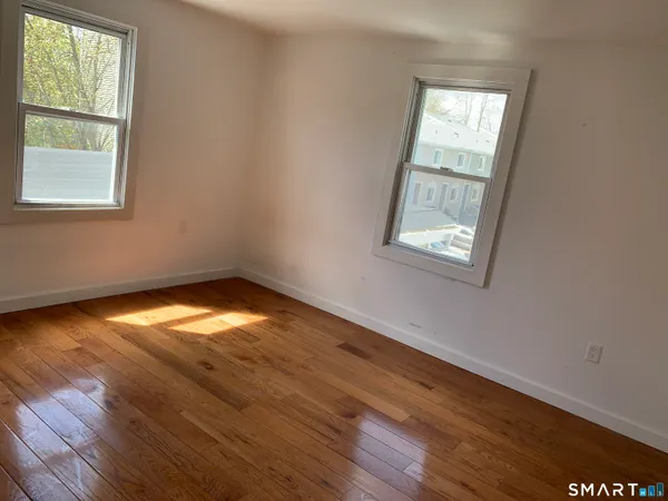 $2,100 | 422-424 Dixwell Avenue, Unit 2, New Haven, CT 06511