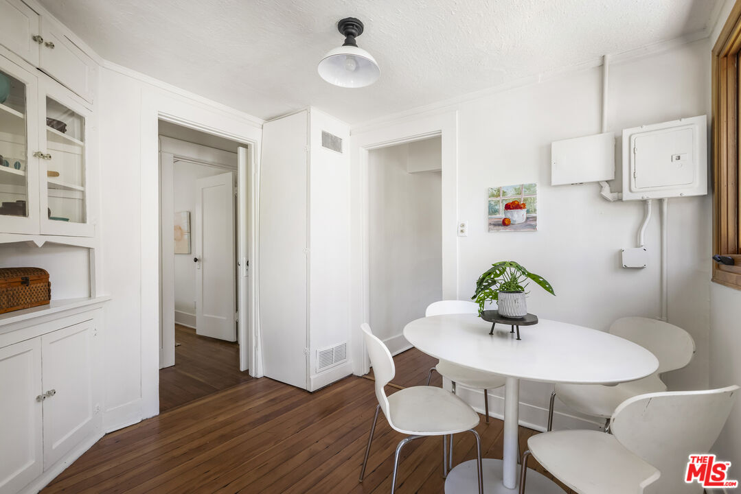 3865 Brunswick Avenue Los Angeles, CA 90039 - Photo 17 of 44 a view of kitchen and dining area with furniture