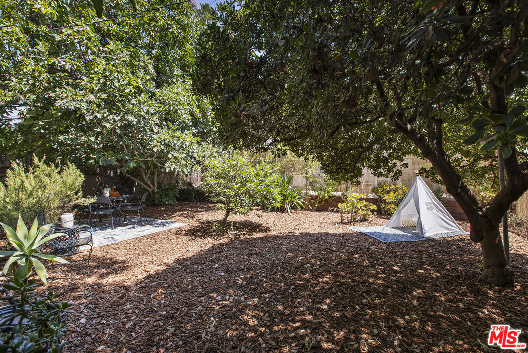 3865 Brunswick Avenue Los Angeles, CA 90039 - Photo 41 of 44 a view of backyard with green space