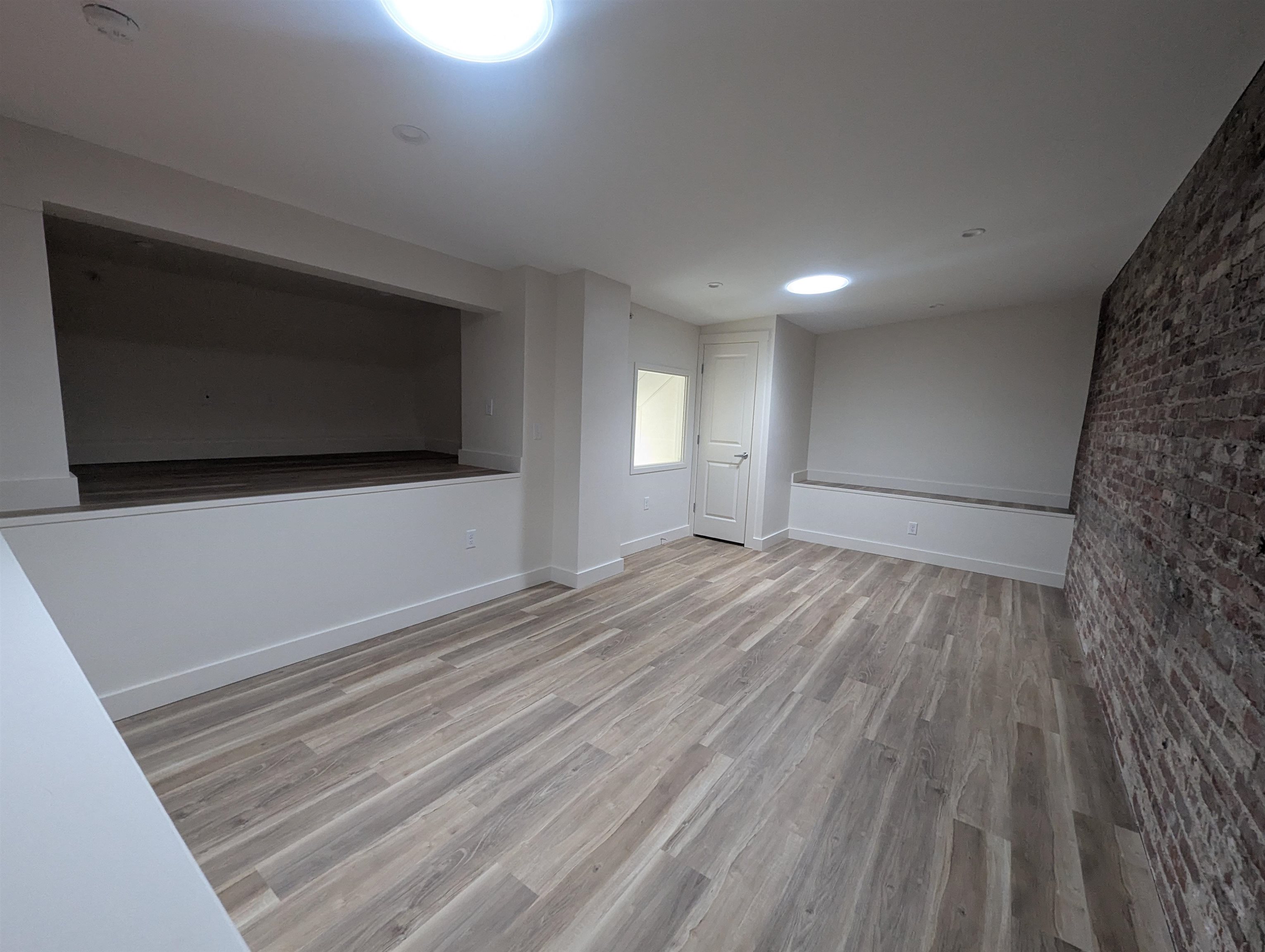 22 South Main Street, Unit 202 Rochester, NH 03867 - Photo 19 of 35