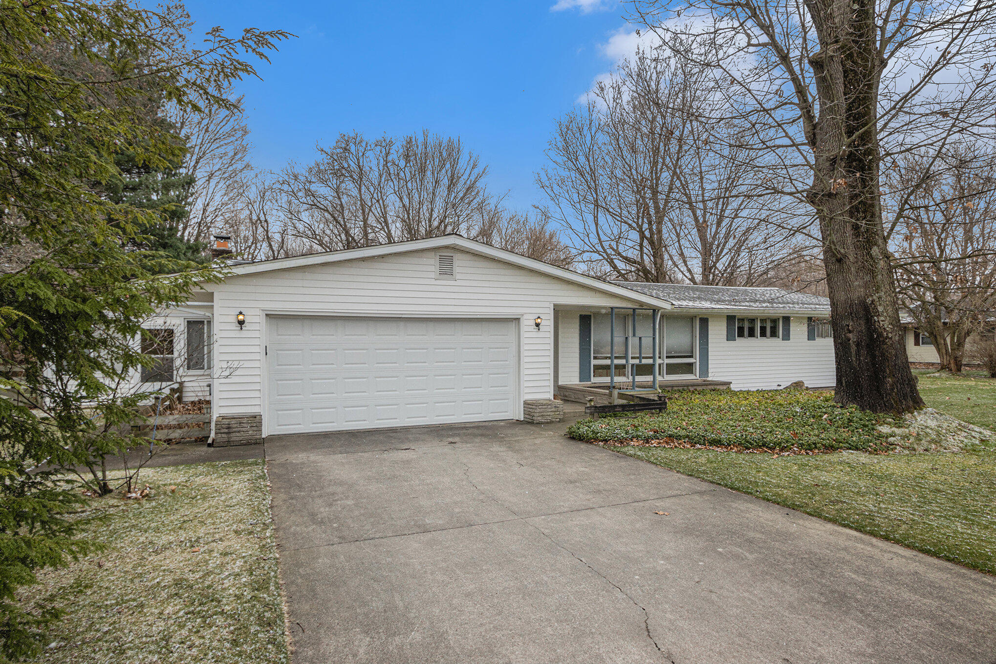 17331 Moorepark Road Three Rivers, MI 49093 - Photo 2 of 44 002_17331moorepark_3