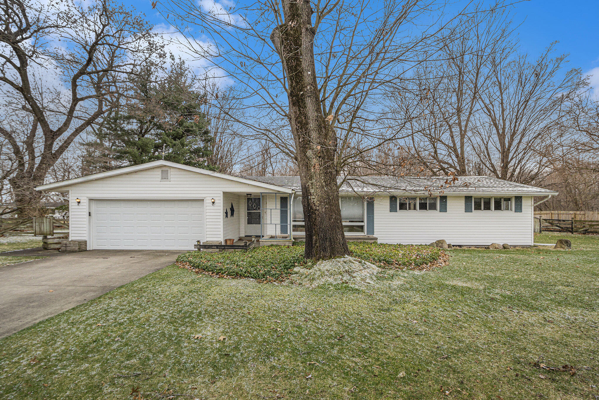 17331 Moorepark Road Three Rivers, MI 49093 - Photo 3 of 44 003_17331moorepark_2