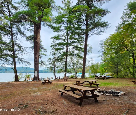 $649,000 | 17 Beachwood Drive, Stockbridge, MA 01262