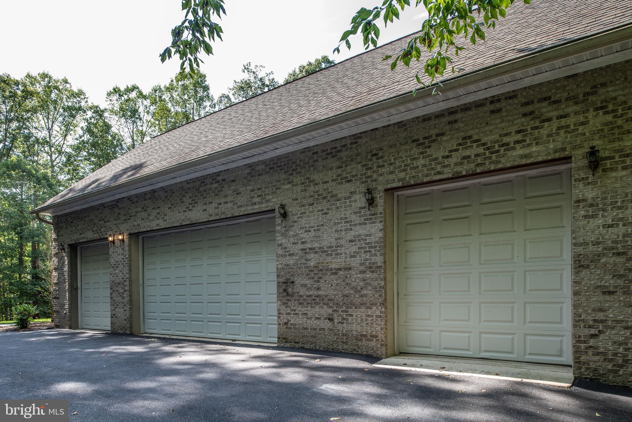 16 Winning Colors Road Stafford, VA 22556 - Photo 61 of 80 4 car garage with below deck area in 4th bay.
