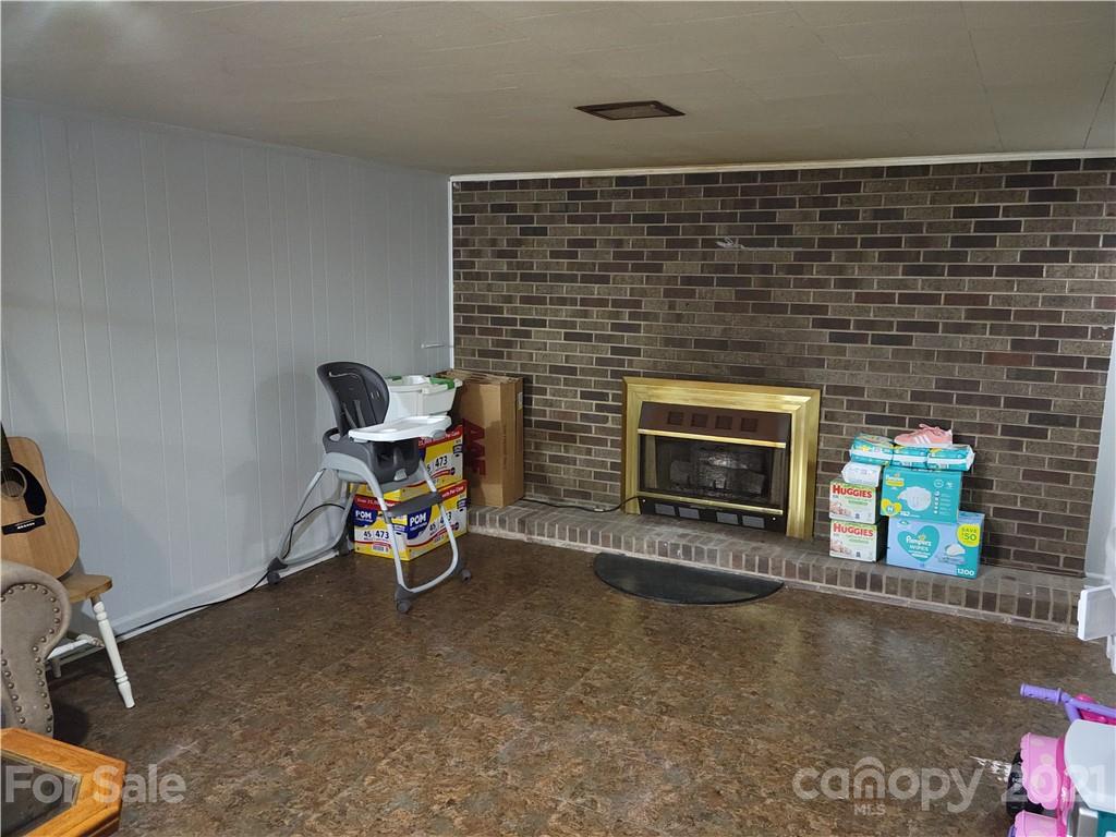 4800 Johnson Bridge Road Hickory, NC 28602 - Photo 13 of 28 Gallery Image 13