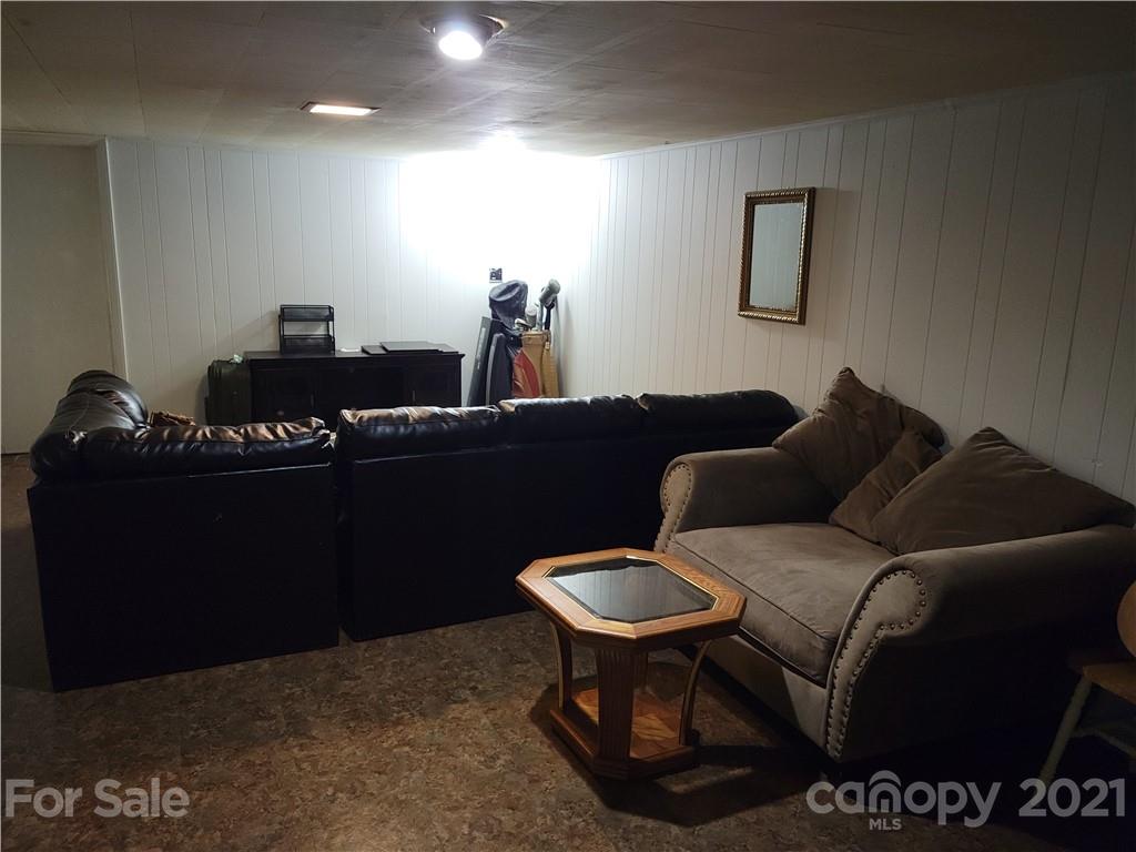 4800 Johnson Bridge Road Hickory, NC 28602 - Photo 14 of 28 Gallery Image 14
