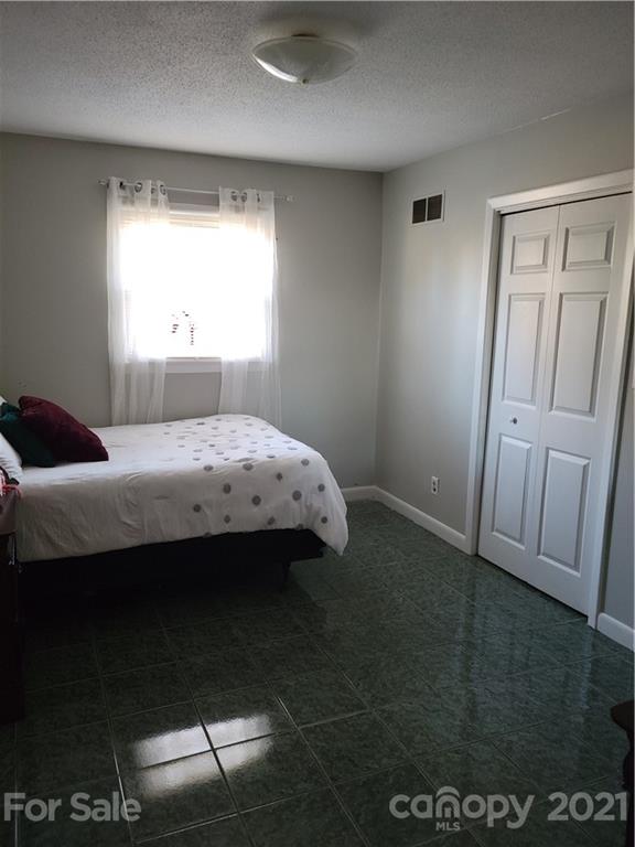 4800 Johnson Bridge Road Hickory, NC 28602 - Photo 17 of 28 Gallery Image 17