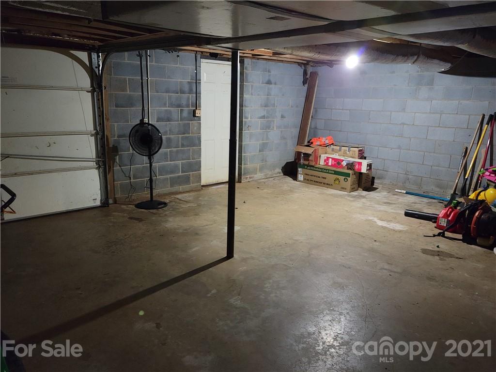 4800 Johnson Bridge Road Hickory, NC 28602 - Photo 22 of 28 Gallery Image 22
