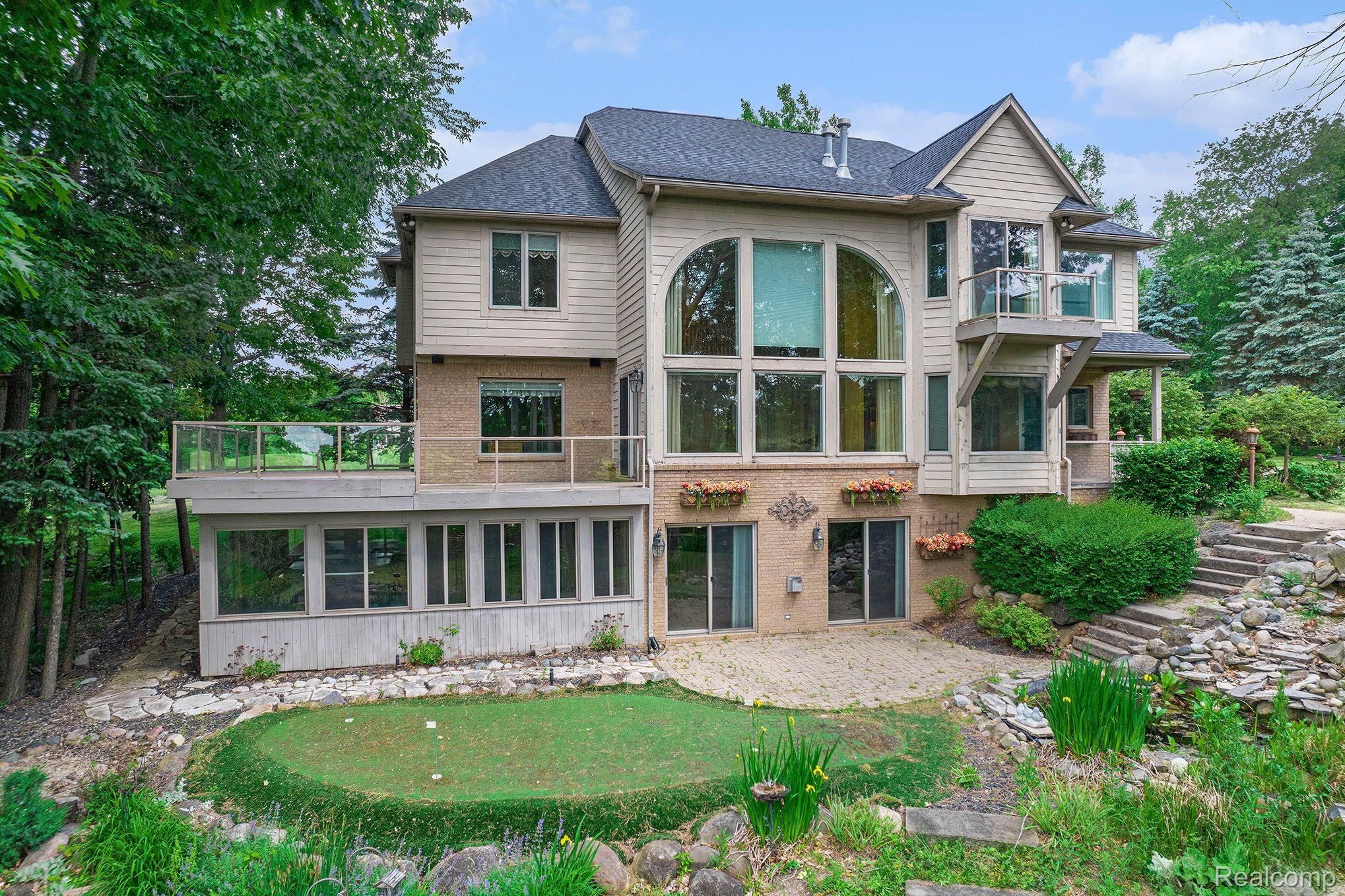 9371 Lee Jones Road Fenton, MI 48430 - Photo 3 of 64 Gallery Image 3
