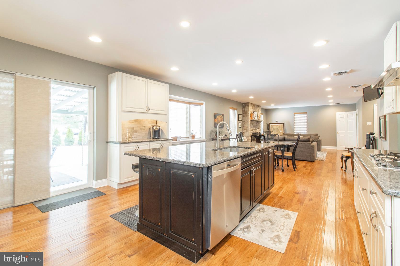 913 Herman Road Horsham, PA 19044 - Photo 11 of 55 Rear patio access and coffee bar